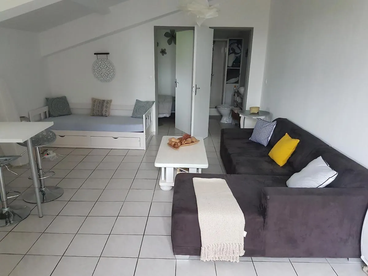 Charmante Dependance En Campagne Samatan 0*,